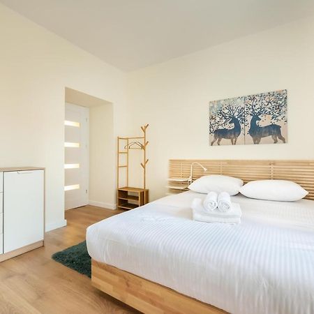 Ochota Sunny Apartment Warsawa Bagian luar foto