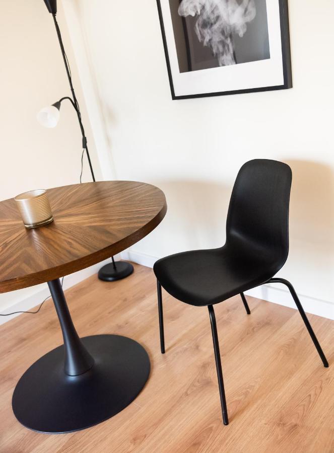 Ochota Sunny Apartment Warsawa Bagian luar foto