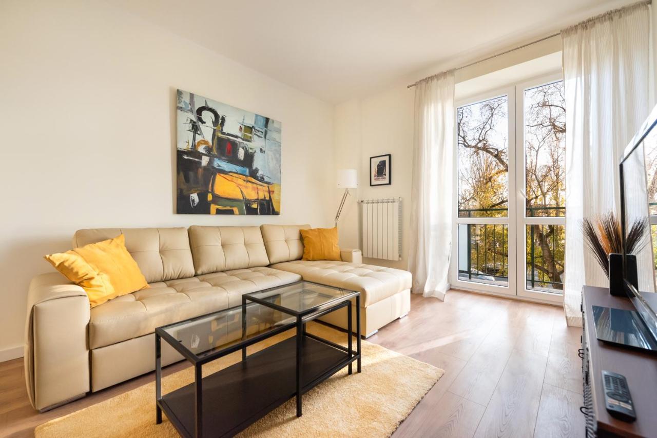 Ochota Sunny Apartment Warsawa Bagian luar foto