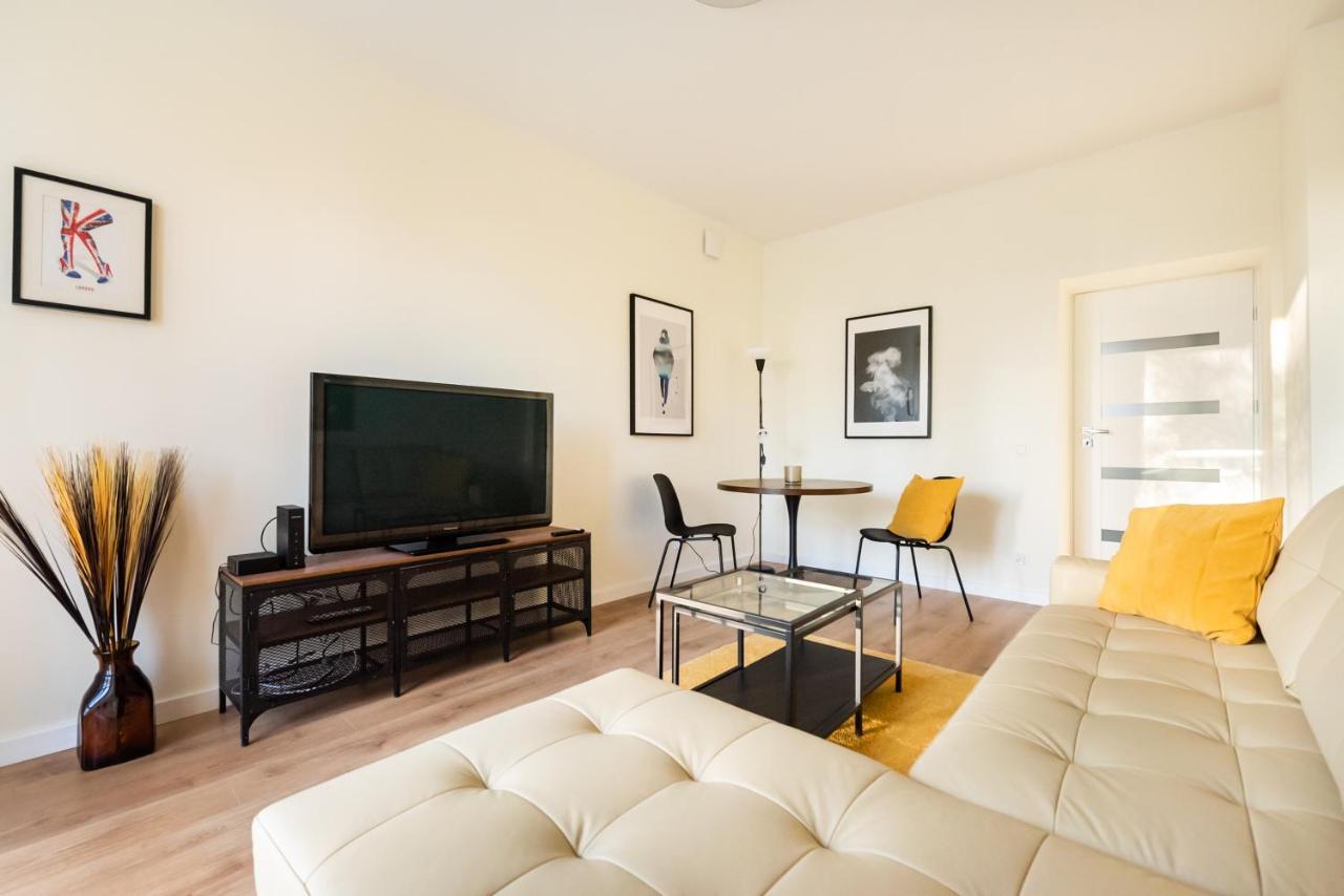 Ochota Sunny Apartment Warsawa Bagian luar foto