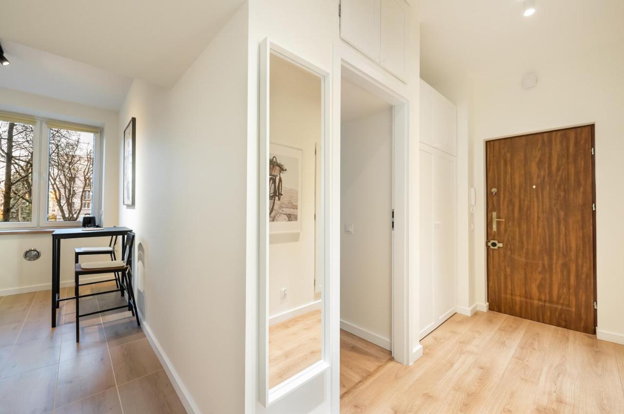Ochota Sunny Apartment Warsawa Bagian luar foto
